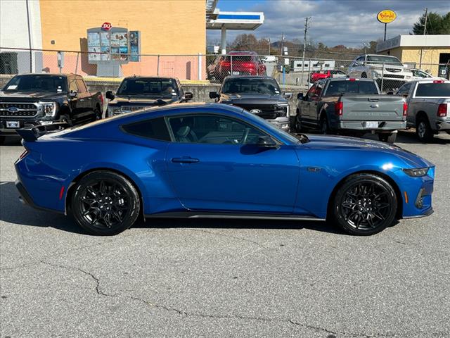 2024 Ford Mustang GT Premium - Photo 2