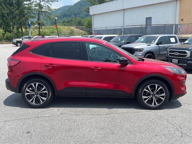 2022 Ford Escape SE - Photo 2