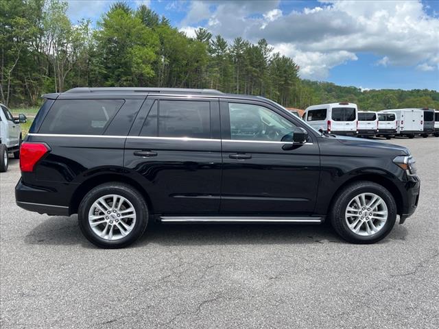 2022 Ford Expedition XLT - Photo 2