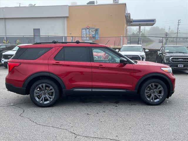 2022 Ford Explorer XLT - Photo 2