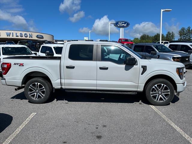 2023 Ford F-150 XL - Photo 2