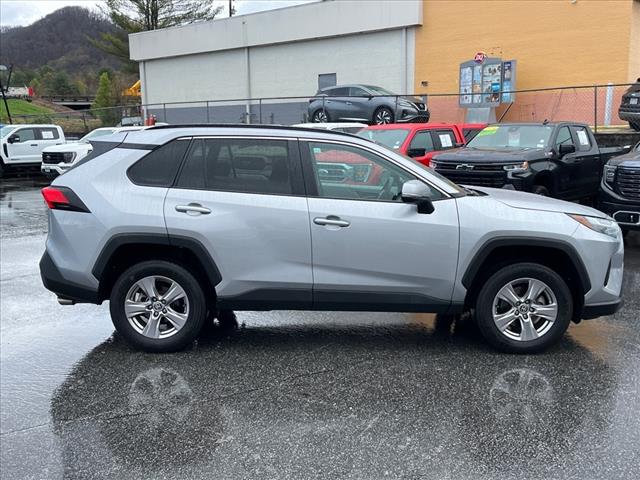 2023 Toyota RAV4 XLE - Photo 2