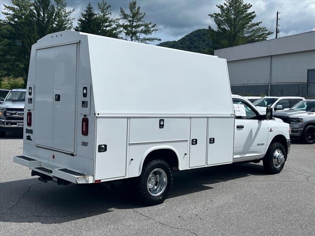 2019 RAM 3500 Tradesman - Photo 2