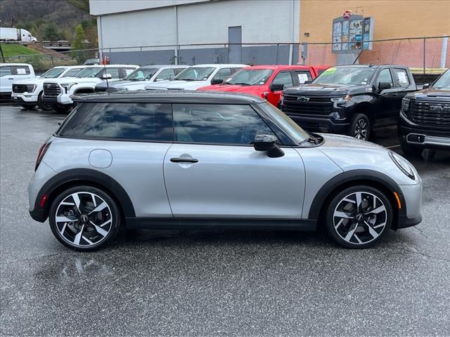 2025 MINI Hardtop 2 Door Cooper S Signature Trim - Photo 2