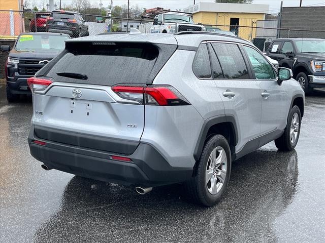 2023 Toyota RAV4 XLE - Photo 3