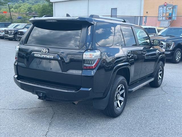 2022 Toyota 4Runner SR5 - Photo 3