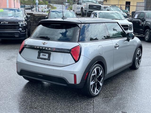 2025 MINI Hardtop 2 Door Cooper S Signature Trim - Photo 3