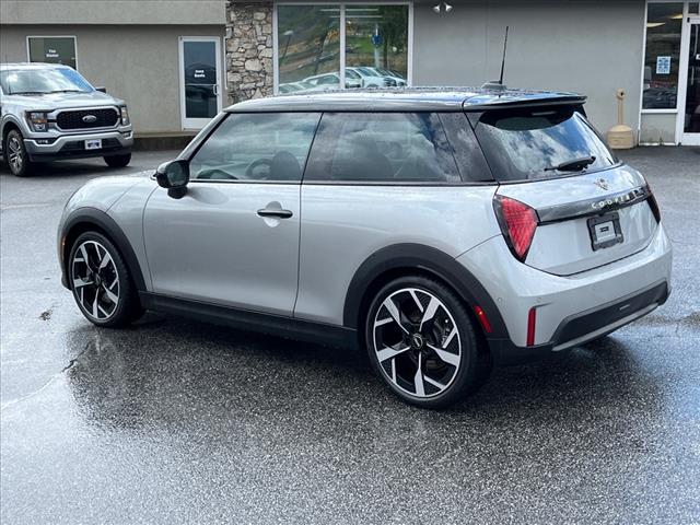 2025 MINI Hardtop 2 Door Cooper S Signature Trim - Photo 4