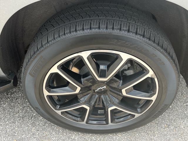 2023 Chevrolet Suburban RST - Photo 5