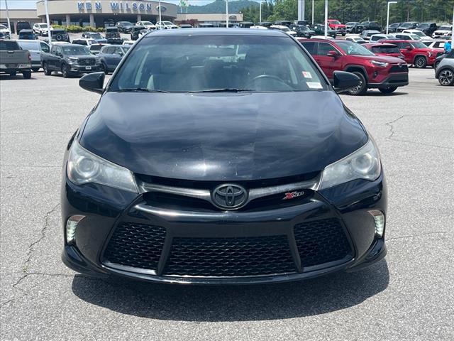 2017 Toyota Camry SE - Photo 5
