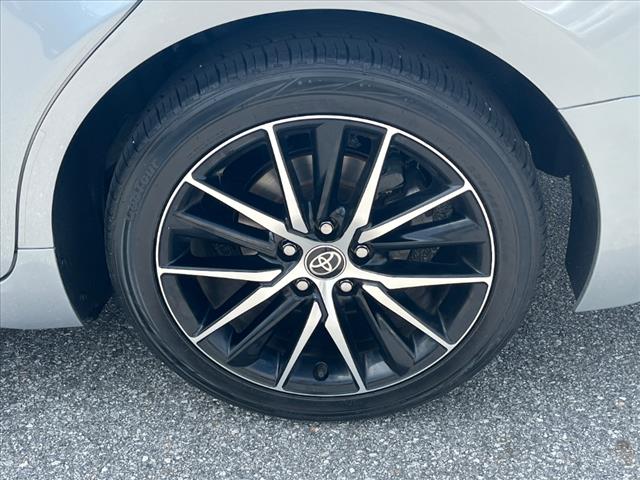 2022 Toyota Camry SE - Photo 5