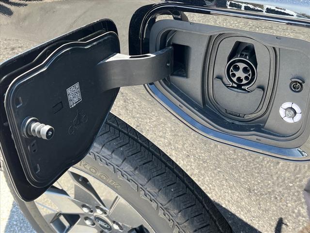 2023 Ford F-150 Lightning Lariat - Photo 6