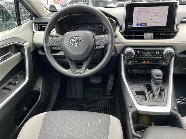 2023 Toyota RAV4 XLE - Photo 6