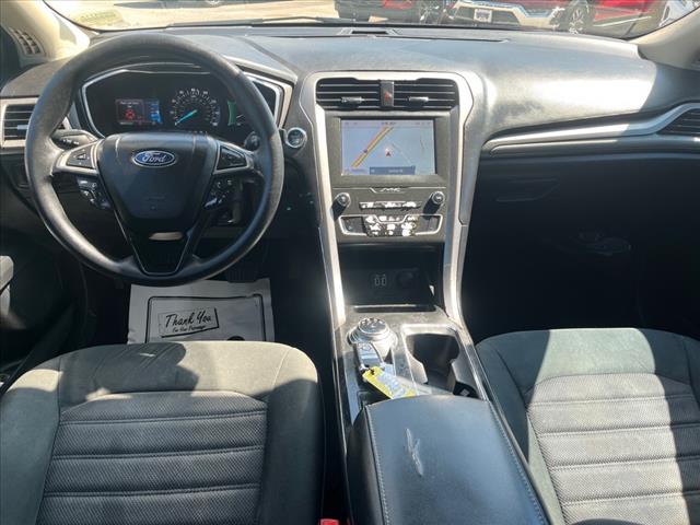 2020 Ford Fusion SE - Photo 6