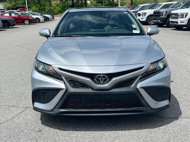2022 Toyota Camry SE - Photo 6