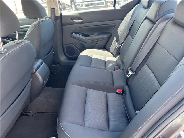 2021 Nissan Altima 2.5 SV - Photo 7