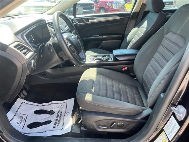 2020 Ford Fusion SE - Photo 7