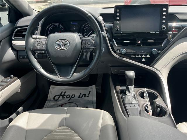 2022 Toyota Camry SE - Photo 7