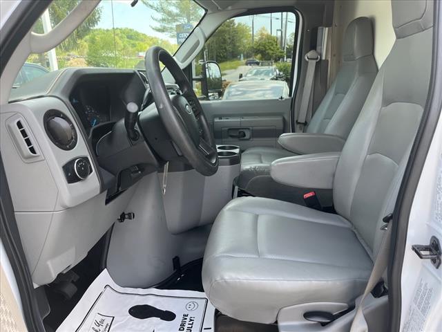2022 Ford E-Series E-350 SD - Photo 8