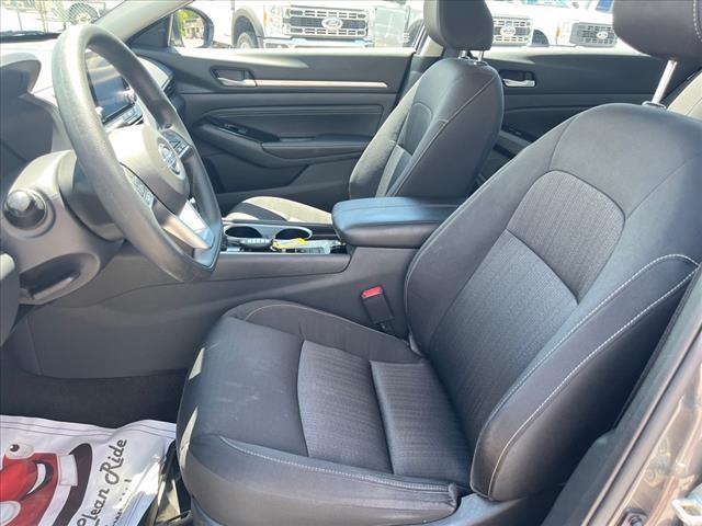 2021 Nissan Altima 2.5 SV - Photo 8