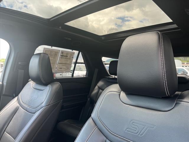 2024 Ford Explorer ST - Photo 9