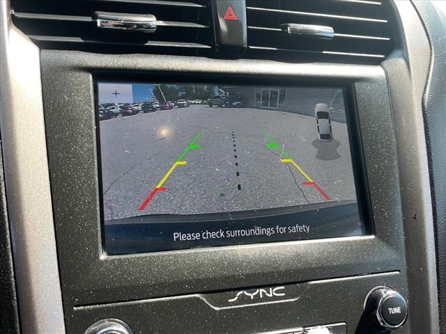 2020 Ford Fusion SE - Photo 9