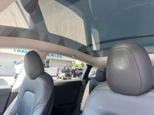 2021 Tesla Model Y Long Range - Photo 9