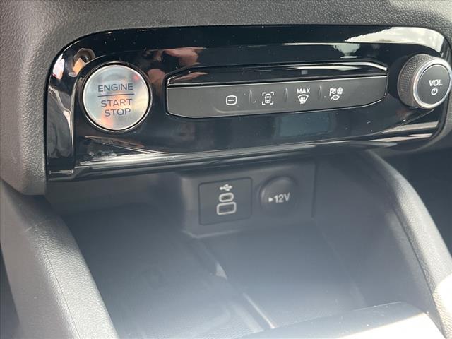 2025 Ford Escape Hybrid ST-Line Elite