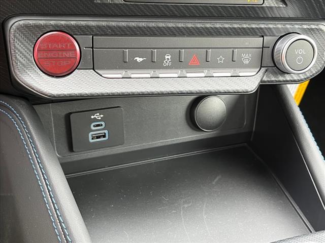 2025 Ford Mustang Dark Horse