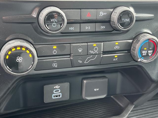 2025 Ford F-600SD XL