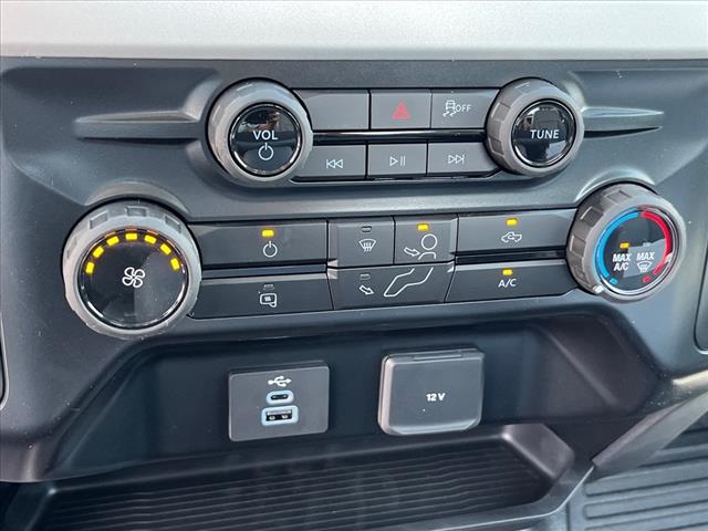 2025 Ford F-600SD 