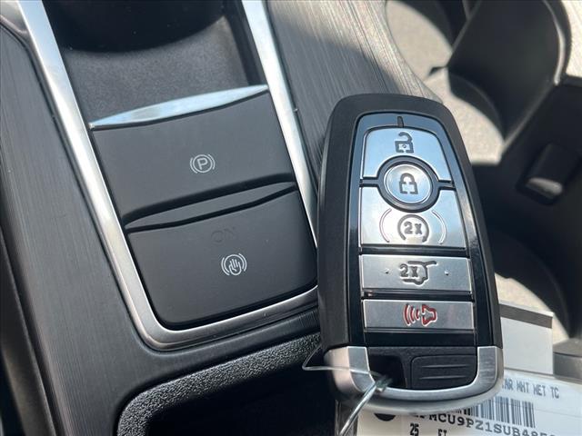 2025 Ford Escape Hybrid ST-Line Elite