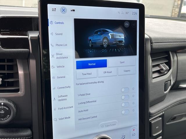 2025 Ford F-150 Lightning Flash