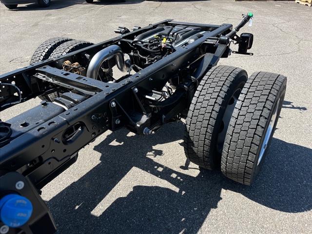 2025 Ford F-550SD Lariat DRW