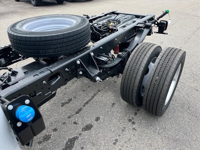 2025 Ford F-550SD XLT DRW
