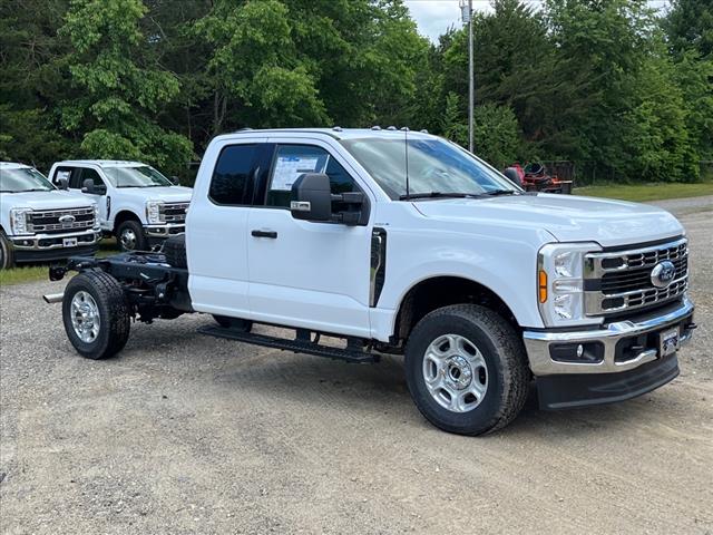 2025 Ford F-350 Super Duty XLT, 1FD8X3FN4SED37680, Stock Number: T01446