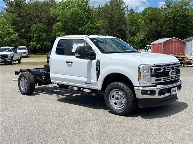 2025 Ford F-350 Super Duty XL, 1FD8X3FT2SED22304, Stock Number: T01459