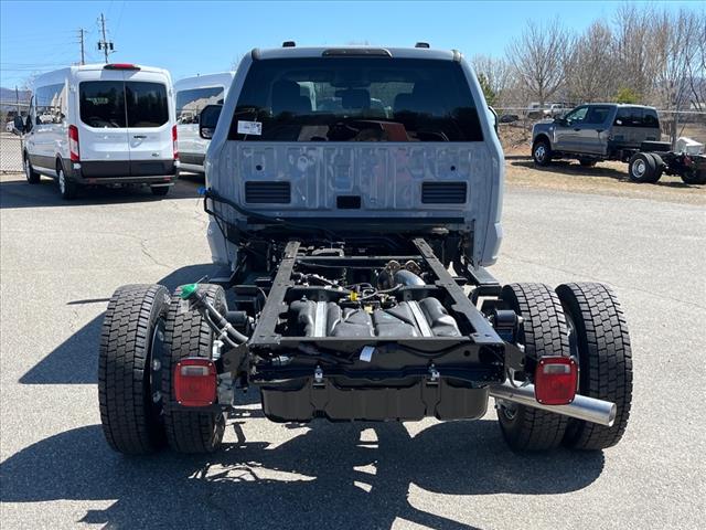 2025 Ford F-550SD Lariat DRW