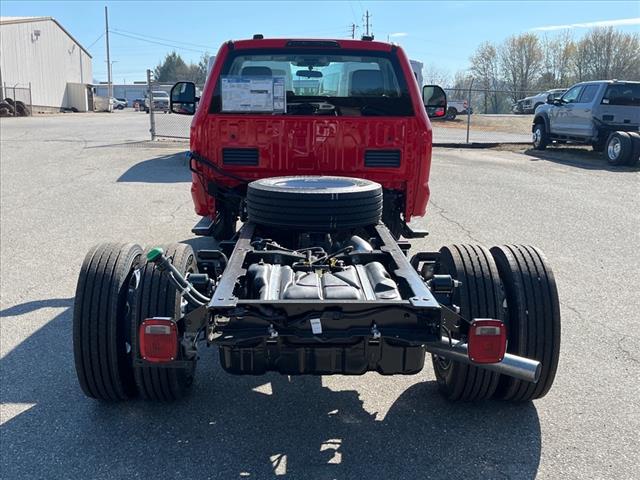 2025 Ford F-600SD XL