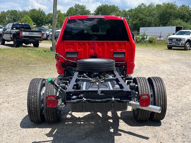 2025 Ford F-550SD Lariat DRW