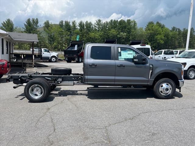 2025 Ford F-350 Super Duty XL DRW