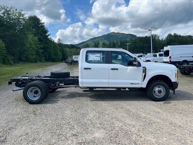 2025 Ford F-350 Super Duty XL DRW
