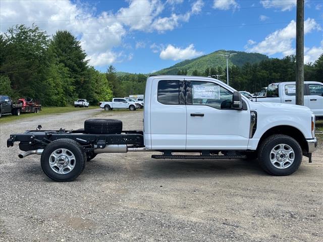 2025 Ford F-350 Super Duty XLT