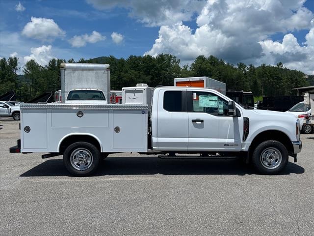 2025 Ford F-350 Super Duty XL