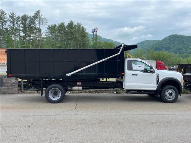 2025 Ford F-600SD XL