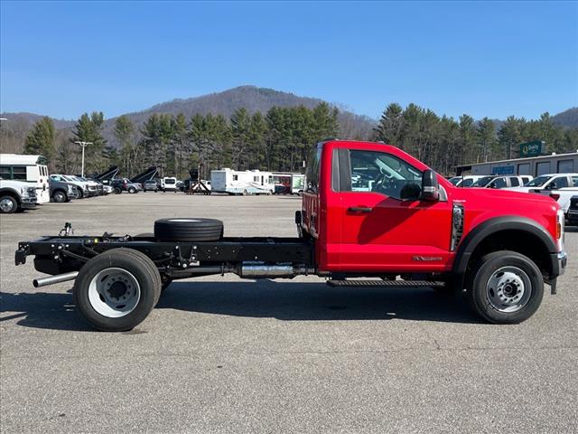 2025 Ford F-600SD XL