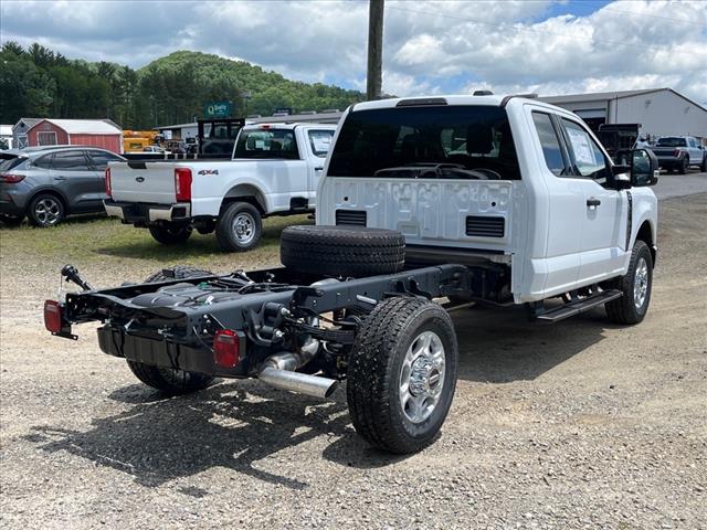 2025 Ford F-350 Super Duty XLT