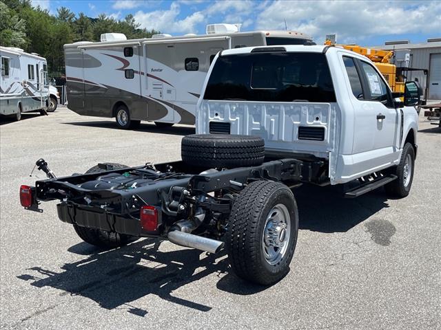 2025 Ford F-350 Super Duty XL