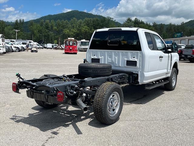 2025 Ford F-350 Super Duty XL