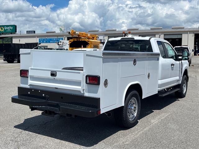 2025 Ford F-350 Super Duty XL